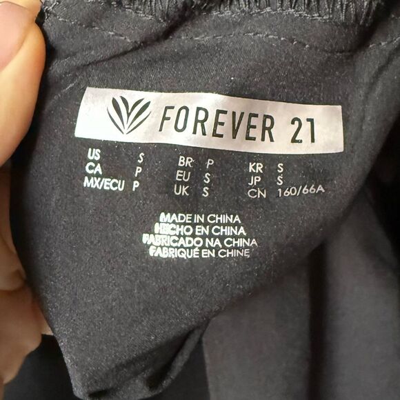 Forever 21 Mini Black Shorts Athletic Size S - Picture 4 of 7